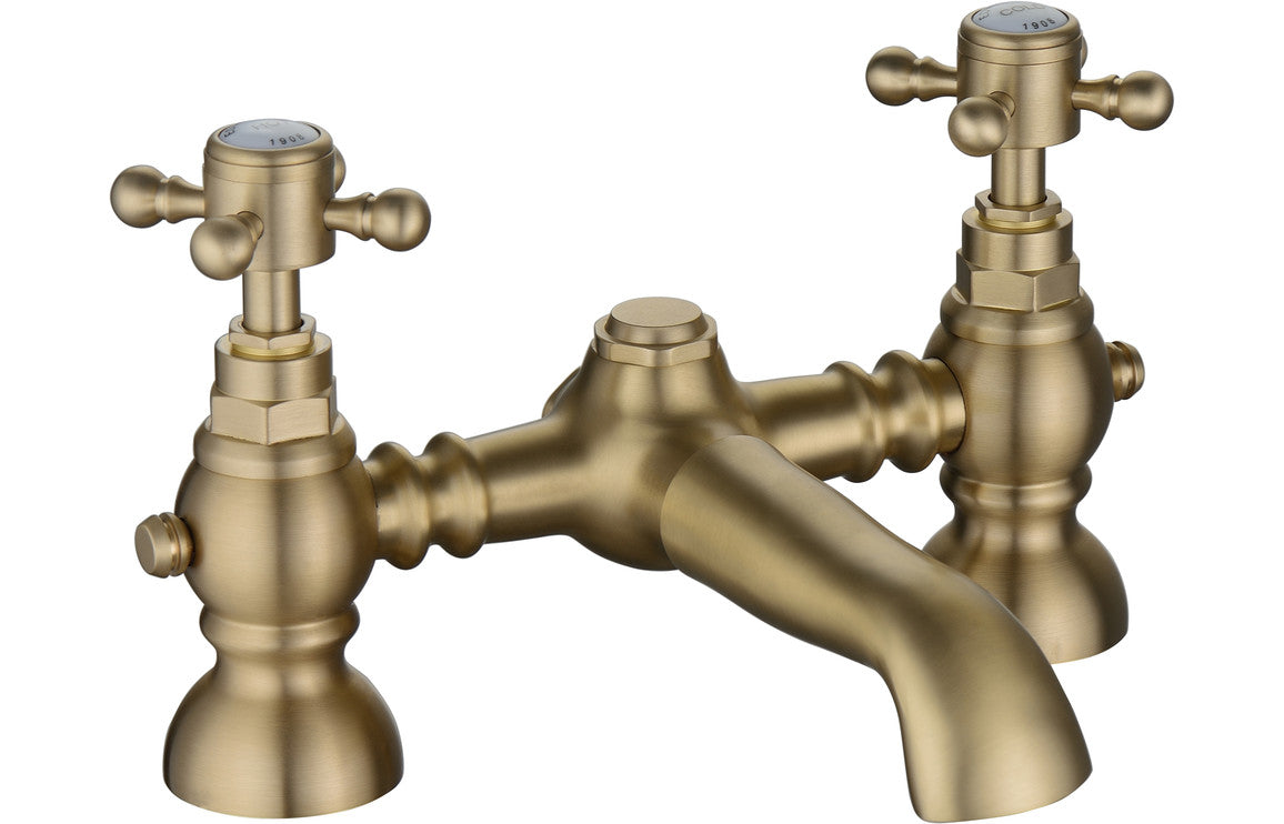 Sabira Tadlow Bath Filler